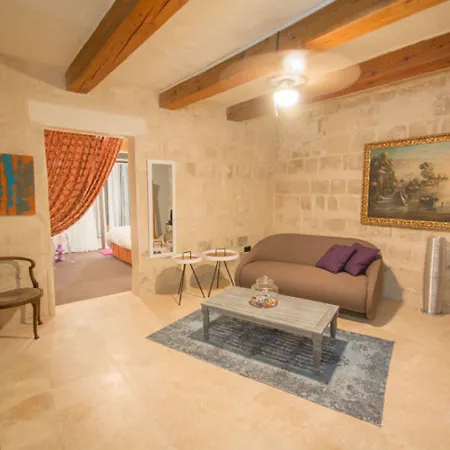 The Vincent Boutique Hotel, Bw Premier Collection מלון ואלטה